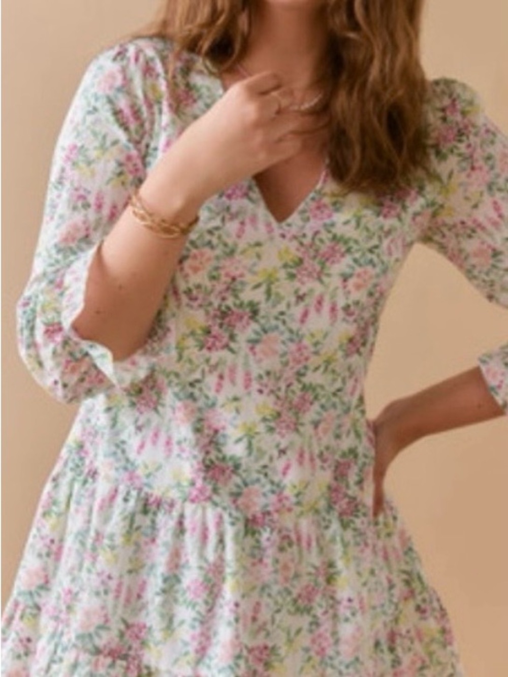 Francesca’s mi ami Floral V-Neck Tiered Women’s Dress in Pastel Pink & Green